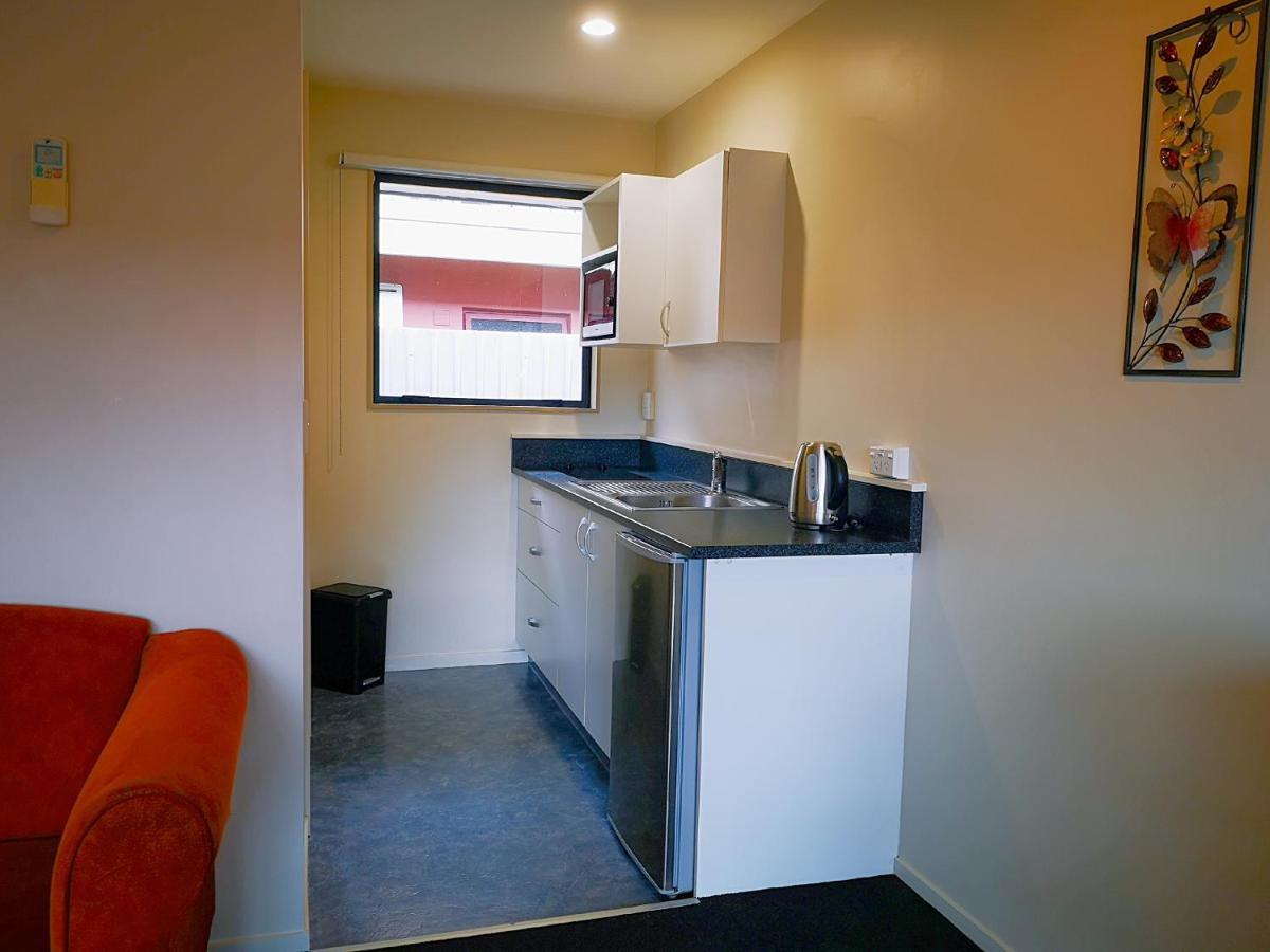Aston Court Motel Бленхайм Екстериор снимка