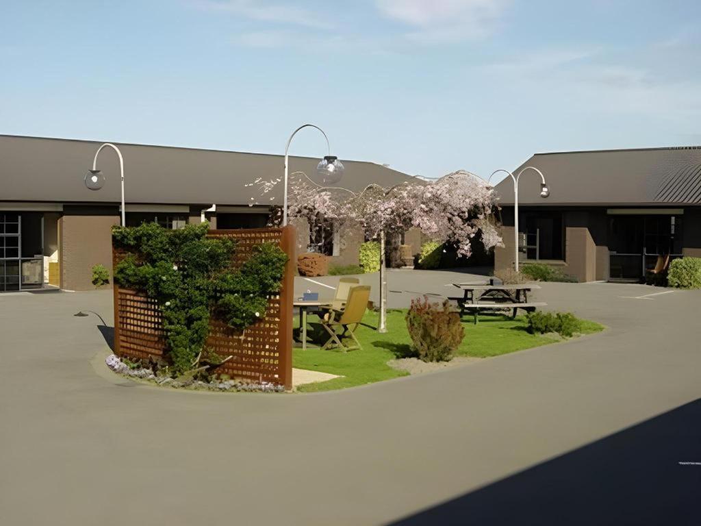Aston Court Motel Бленхайм Екстериор снимка